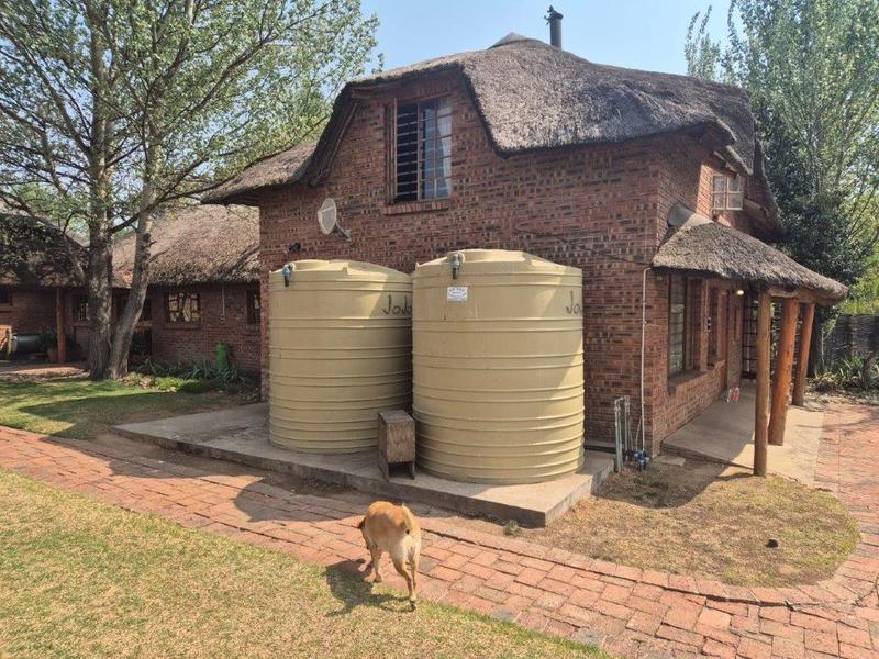 6 Bedroom Property for Sale in Ladybrand Free State